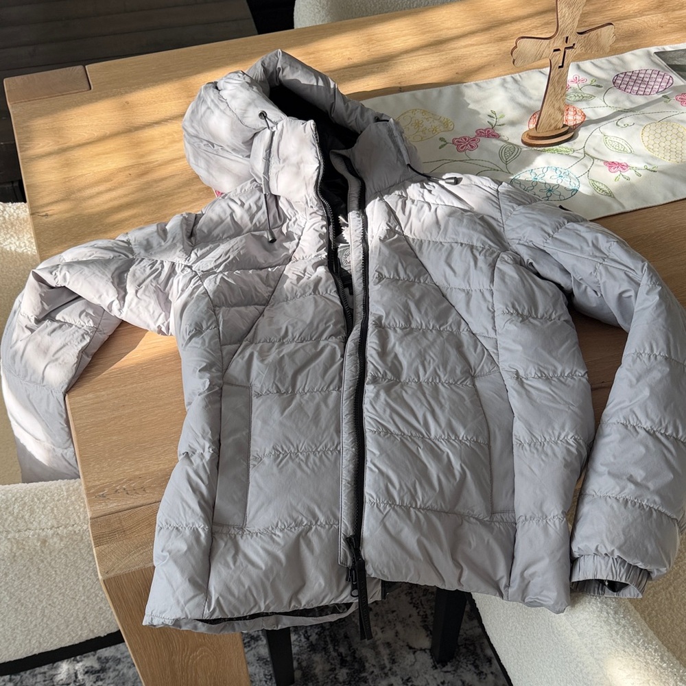 Canada Goose Women's Light Gray Puffer Jacket